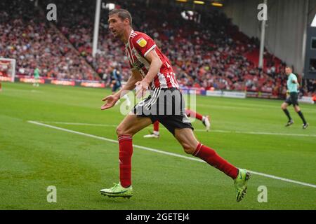 SHEFFIELD, GROSSBRITANNIEN. 21. AUGUST Chris Basham von Sheffield United reagiert während des Sky Bet Championship-Spiels zwischen Sheffield United und Huddersfield Town in der Bramall Lane, Sheffield, am Samstag, 21. August 2021. (Kredit: Ioannis Alexopoulos | MI Nachrichten) Kredit: MI Nachrichten & Sport /Alamy Live Nachrichten Stockfoto