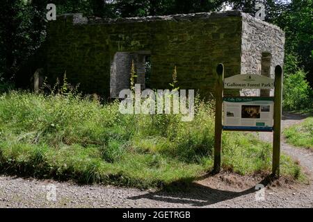 Cally Old School, ein Mädchenschulhaus, das cira 1820 von Lady Anne Bingham, Galloway Forest Park, Gatehouse of Fleet, Dumfries & Galloway, Schottland, gebaut wurde Stockfoto