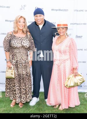 Denise Rich, LL Cool J und Simone I. Smith besuchen Gabrielles Angel Foundation veranstaltet am 20. August 2021 die Angel Ball Summer Gala zu Ehren von Simone I. Smith & Maye Musk in Southampton, NY (Foto von David Warren /Sipa? USA) Credit: SIPA USA/Alamy Live News Stockfoto