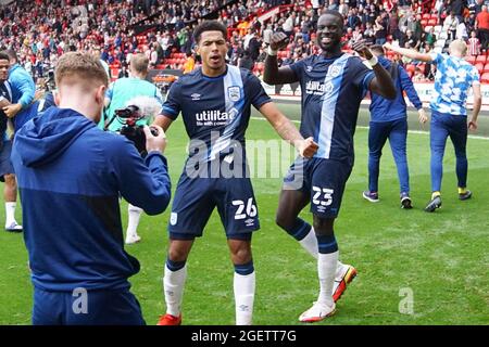 SHEFFIELD, GROSSBRITANNIEN. 21. AUGUST Levi Colwill von Huddersfield Town reagiert während des Sky Bet Championship-Spiels zwischen Sheffield United und Huddersfield Town in der Bramall Lane, Sheffield, am Samstag, 21. August 2021. (Kredit: Ioannis Alexopoulos | MI Nachrichten) Kredit: MI Nachrichten & Sport /Alamy Live Nachrichten Stockfoto