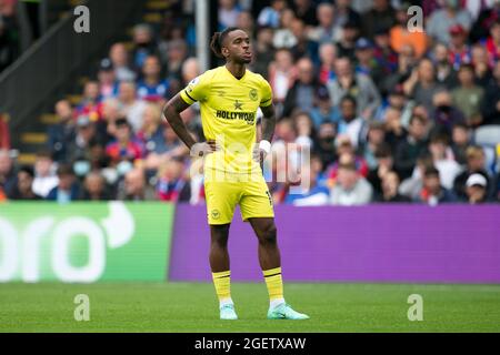 LONDON, GROSSBRITANNIEN. 21. AUGUST Ivan Toney von Brentford Gesten während des Premier League-Spiels zwischen Crystal Palace und Brentford im Selhurst Park, London am Samstag, 21. August 2021. (Kredit: Federico Maranesi | MI Nachrichten) Kredit: MI Nachrichten & Sport /Alamy Live Nachrichten Stockfoto