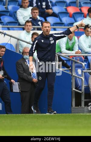 CARDIFF, GROSSBRITANNIEN. 21. AUGUST Millwall-Manager Gary Rowett während des Sky Bet Championship-Spiels zwischen Cardiff City und Millwall im Cardiff City Stadium, Cardiff am Samstag, 21. August 2021. (Kredit: Jeff Thomas | MI Nachrichten) Kredit: MI Nachrichten & Sport /Alamy Live Nachrichten Stockfoto