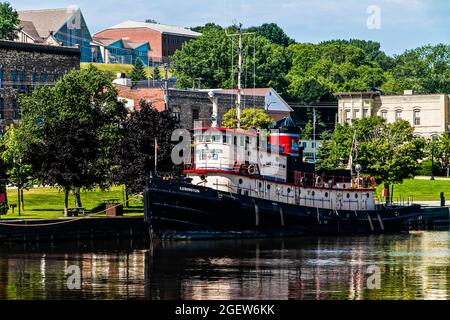 Der Schlepper Ludington diente in der D-Day-Invasion des Zweiten Weltkriegs in der Normandie und liegt jetzt im Harbor Park am Kewaunee River in Downtown, Kewaunee, W Stockfoto