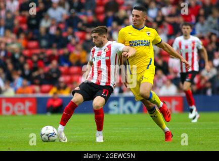 SUNDERLAND, GROSSBRITANNIEN. 21. AUGUST Sunderlands Lynden Gooch bricht am Samstag, 21. August 2021, im Sky Bet League 1-Spiel zwischen Sunderland und AFC Wimbledon im Stadion of Light, Sunderland, aus. (Kredit: Michael Driver | MI Nachrichten) Kredit: MI Nachrichten & Sport /Alamy Live Nachrichten Stockfoto