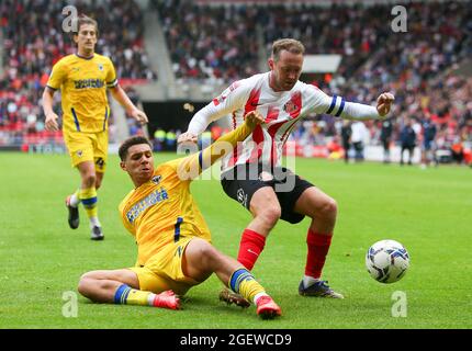 SUNDERLAND, GROSSBRITANNIEN. 21. AUGUST Sunderlands Aiden McGeady während des Spiels der Sky Bet League 1 zwischen Sunderland und AFC Wimbledon im Stadium of Light, Sunderland, am Samstag, 21. August 2021. (Kredit: Michael Driver | MI Nachrichten) Kredit: MI Nachrichten & Sport /Alamy Live Nachrichten Stockfoto