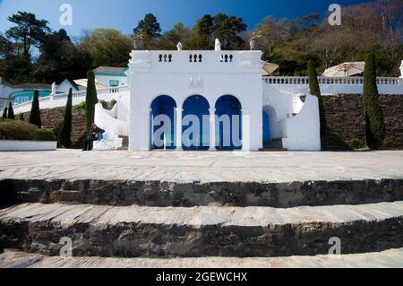 Portmeirion Village wurde als Drehort für die TV-Serie „The Prisoner“ aus den 1960er Jahren mit Patrick McGoohan in Gwynedd, North Wales, Großbritannien, genutzt Stockfoto