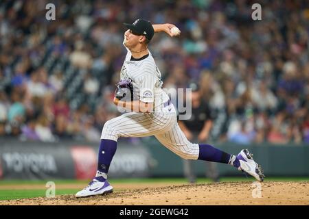 August 20 2021: Colorado Pitcher Robert Stephenson (29) wirft einen Pitch während des Spiels mit Arizona Diamondbacks und Colorado Rockies im Coors Field in Denver Co. David Seelig/Cal Sport Medi Stockfoto