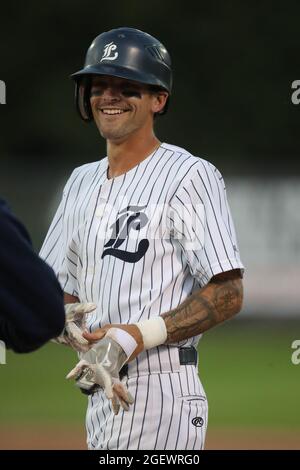 London, Ontario, Kanada, 20. August 2021, die Kitchener Pathers der IBL schlugen die London Majros 4-3 in einem 7-Zoll-Match aufgrund eines doppelten Kopfzeilenregens Stockfoto