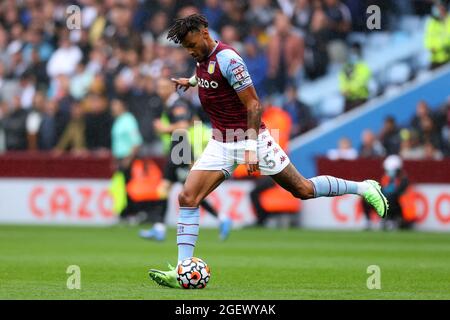 21. August 2021; Villa Park, Aston, Birmingham, West Midlands, England, Premier League Football, Aston Villa gegen Newcastle United; Tyrone Mings von Aston Villa Stockfoto