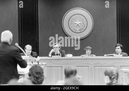 Austin Texas USA, um 1989: Gesetzgeber hören Sprecher bei der öffentlichen Anhörung des Repräsentantenhauses von Texas. ©Bob Daemmrich Stockfoto