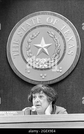 Austin Texas USA, um 1989: Die Vertreterin des Staates Irma Rangel spricht während einer Anhörung des Ausschusses des Repräsentantenhauses von Texas. ©Bob Daemmrich Stockfoto