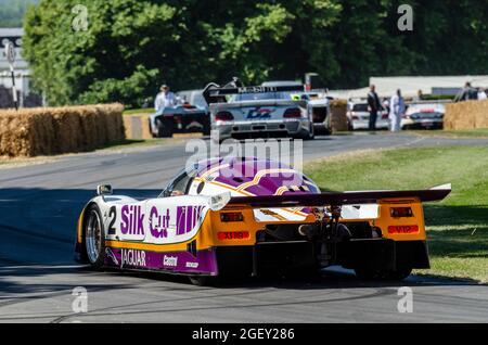Le Mans Silk Cut Jaguar XJR-9LM in Goodwood Festival der Geschwindigkeit. Sport Prototyp Rennwagen gewann 1988 FIA World Sports Prototype Championship Stockfoto
