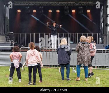 Bedlington, Großbritannien, 21. August 2021, tritt Popstar und Eurovision-Vizemeister Sonia Evans beim Bedlington Music Festival auf Stockfoto