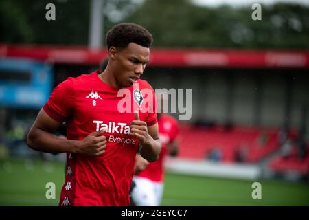 Das Peninsula Stadium. Salford City 0-1 Swindon Town. Kelly NMAI von Salford City FC. August 2021. Stockfoto