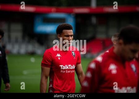 Das Peninsula Stadium. Salford City 0-1 Swindon Town. Kelly NMAI von Salford City FC. August 2021. Stockfoto