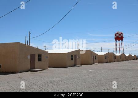 Fort Bliss, Usa. August 2021. Site photo of Dona Ana Range Complex facilities near Fort Bliss, New Mexico. Das Verteidigungsministerium stellt zur Unterstützung des Außenministeriums Transportmittel und provisorische Unterkünfte zur Verfügung, um die Operation Allies Refuge zu unterstützen. Diese Initiative geht auf das Engagement Amerikas für afghanische Bürger zurück, die den Vereinigten Staaten geholfen haben, und bietet ihnen wichtige Unterstützung an sicheren Orten außerhalb Afghanistans. Foto von Staff Sgt. Michael West/USA Armee/UPI Kredit: UPI/Alamy Live Nachrichten Stockfoto