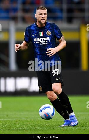 Mailand, Italien. 21. August 2021. Milan Skriniar vom FC Internazionale in Aktion während des Fußballspiels der Serie A zwischen dem FC Internazionale und dem FC Genua. Kredit: Nicolò Campo/Alamy Live Nachrichten Stockfoto