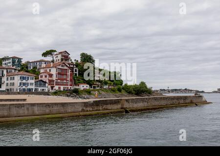 Ciboure Waterfront, Pyrénées-Atlantiques, Baskenland, Frankreich Stockfoto