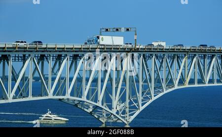 Maryland, USA - 15. August 2021 - Blick auf die Route 301 auf der Harry W Nice Memorial Bridge im Sommer Stockfoto