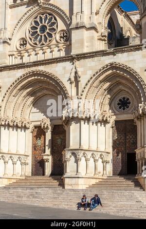 Die Kathedrale auf der Plaza Mayor in Cuenca, Castilla-la Mancha, Zentralspanien. Stockfoto