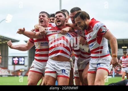 Leigh, England - 22. August 2021 - Liam Hood von Leigh Centurions versucht es während der Rugby League Betfred Super League Leigh Centurions gegen Salford Red Devils im Leigh Sports Village Stadium, Leigh, UK Dean Williams Stockfoto