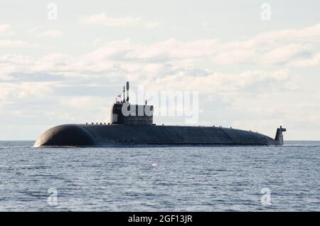 August 2021 - Weißes Meer. Das Atom-U-Boot „Belgorod“. Das längste U-Boot der Welt. Russland, Region Archangelsk Stockfoto