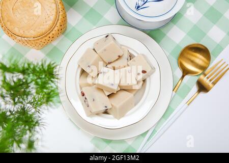 Yam-Kuchen mit roten Bohnen Stockfoto