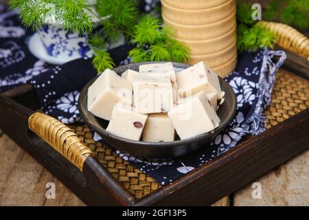 Yam-Kuchen mit roten Bohnen Stockfoto