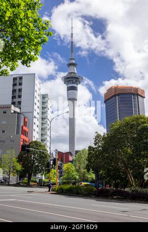 Außenansicht Des Sky Tower-Gebäudes In Auckland, Neuseeland Stockfoto