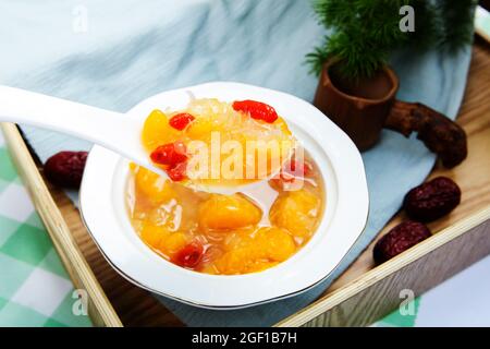 Die orangefarbene tremella-Suppe Stockfoto