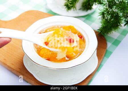 Die orangefarbene tremella-Suppe Stockfoto