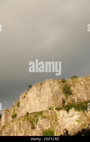 August 2021 - Cheddar Gorge und Geschäfte Stockfoto