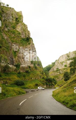 August 2021 - Cheddar Gorge und Geschäfte Stockfoto