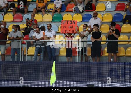 Frosinone, Italien. August 2021. Im Benito Stirpe Stadion in Frosinone, Frosinone - Parma 2-2 für das Eröffnungsspiel der italienischen Serie B in diesem Bild Unterstützer (Foto von Paolo Pizzi/Pacific Press) Kredit: Pacific Press Media Production Corp./Alamy Live News Stockfoto