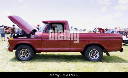 Seitenansicht eines Ford Pickup aus der 1970er-Jahre Stockfoto