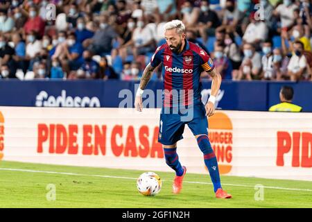 Valencia, Spanien. August 2021. Jose Luis Morales von Levante UD in Aktion gesehen während der spanischen La Liga, Fußballspiel zwischen Levante UD und Real Madrid im Estadio Ciutat de Valencia. (Endergebnis; Levante UD 3:3 Real Madrid). (Foto: Xisco Navarro/SOPA Images/Sipa USA) Quelle: SIPA USA/Alamy Live News Stockfoto