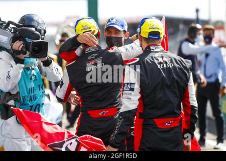 Lopez Jose Maria (Arg), Toyota Gazoo Racing, Toyota GR010 - Hybrid, Kobayashi Kamui (jpn), Toyota Gazoo Racing, Toyota GR010 - Hybrid, Porträt während der 24 Stunden von Le Mans 2021, 4. Lauf der FIA-Langstrecken-Weltmeisterschaft 2021, FIA WEC, auf dem Circuit de la Sarthe, Vom 21. Bis 22. August 2021 in Le Mans, Frankreich - Foto Frederic Le Floc'h / DPPI Stockfoto