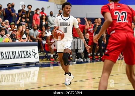 Sierra Canyon Trailblazers bewachen Bronny James (0) während des Basketballspiels der CIF Southern Section Championship 2021 am Freitag, den 11. Juni 2021, in Chats Stockfoto