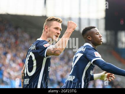 Bochum, Deutschland. 22. August 2021. Jubel Sebastian POLTER (BO) nach seinem Tor auf 2:0, Fußball 1. Bundesliga, 2. Spieltag, VfL Bochum (BO) - FSV FSV FSV Mainz 05 (MZ), am 08/21/2021 in Bochum/Deutschland. Die DFL-Bestimmungen von #verbieten die Verwendung von Fotos als Bildsequenzen und/oder quasi-Video # Â Credit: dpa/Alamy Live News Stockfoto