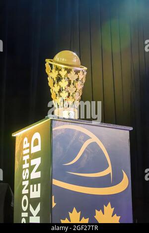 Edmonton, Kanada. August 2021. Champion's Cup beim Canadian Elite Basketball Season Final zwischen den Edmonton Stingers und den Niagara River Lions im Edmonton Expo Center. Die Edmonton Stingers holen sich ihre zweite CEBL-Meisterschaft in Folge. Kredit: SOPA Images Limited/Alamy Live Nachrichten Stockfoto