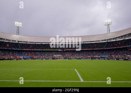 ROTTERDAM, NIEDERLANDE - 22. AUGUST: Stadion der Kuip während des niederländischen Eredivisie-Spiels zwischen Feyenoord und Schieß los. Eagles am 22. August 2021 in Rotterdam, Niederlande (Foto von Dennis Bresser/Orange Picles) Stockfoto