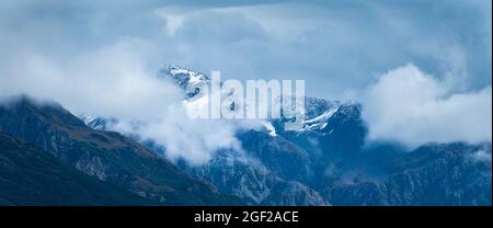 Panoramablick auf die Berggipfel in Arthur’s Pass, Canterbury, South Island. Stockfoto