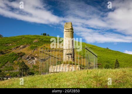 UK Wales, Clwyd, Llangollen, Eglwyseg Valley, Eliseg’s Pillar, Mit Namen von alten Herrschern von Powys Stockfoto