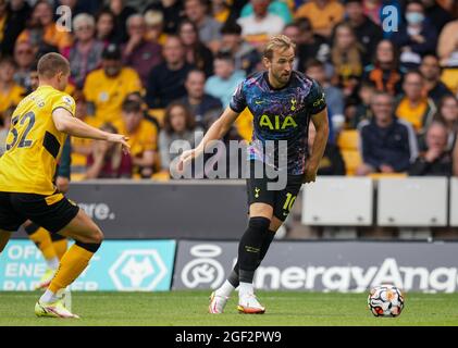 Wolverhampton, Großbritannien. August 2021. Harry Kane von Spurs beim Premier League-Spiel zwischen Wolverhampton Wanderers und Tottenham Hotspur am 22. August 2021 in Molineux, Wolverhampton, England. Foto von Andy Rowland. Quelle: Prime Media Images/Alamy Live News Stockfoto