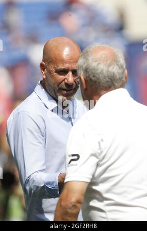 Peter BOSZ Trainer aus Lyon und Pascal GASTIEN Trainer aus Clermont während der französischen Meisterschaft Ligue 1 Fußballspiel zwischen Olympique Lyonnais und Clermont Foot 63 am 22. August 2021 im Groupama Stadion in Decines-Charpieu bei Lyon, Frankreich - Foto Romain Biard / Isports / DPPI Stockfoto