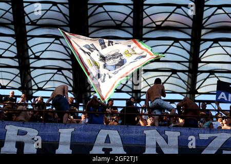 Mailand, Italien. August 2021. Fans des FC Internazionale während der Serie EIN Spiel zwischen FC Internazionale und Genua CFC im Stadio Giuseppe Meazza . Stockfoto