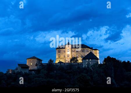 Das Museum von Castel Thun ist eines der am besten erhaltenen Adelsresidenzen im Trentino. Vigo di Ton, Non Valley, Trentino Alto-Adige, Italien. Stockfoto