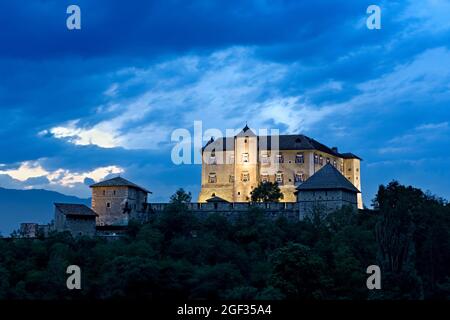 Das Museum von Castel Thun ist eines der am besten erhaltenen Adelsresidenzen im Trentino. Vigo di Ton, Non Valley, Trentino Alto-Adige, Italien. Stockfoto