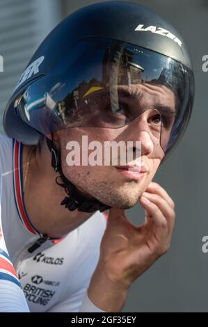 Mezieres, Frankreich. August 2020. Ethan Vernon wurde zu Beginn des Prologs alarmiert. Die Tour de l'Avenir ist ein internationales Radrennen nach Etappen, das für Fahrer unter 23 Jahren reserviert ist. Sie findet vom 13. Bis 22. August 2021 in Frankreich statt. Der Prolog vom 13. August 2021 ist ein Einzelzeitfahren von 5 km in der Stadt Charleville-Mezieres. (Foto: Laurent Coust/SOPA Images/Sipa USA) Quelle: SIPA USA/Alamy Live News Stockfoto