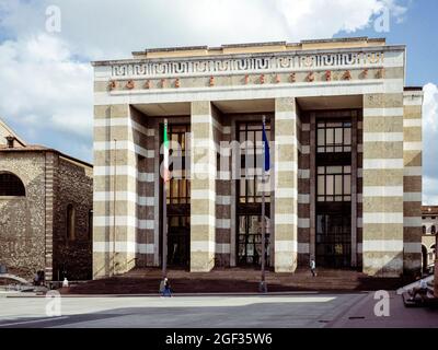 Brescia: Piazza della Vittoria mit Postamt Stockfoto